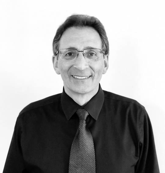 Russell Madia Headshot