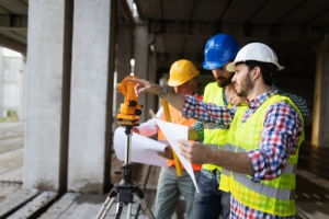 construction workers who have contractors insurance for protection