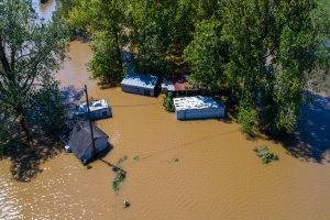 building that need commercial flood insurance