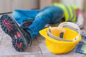 fainted worker during construction work needs construction insurance