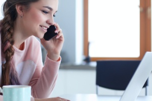 women looking up "Do I Need Flood Insurance?"