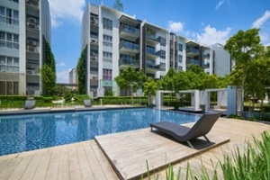 condo with swimming pool