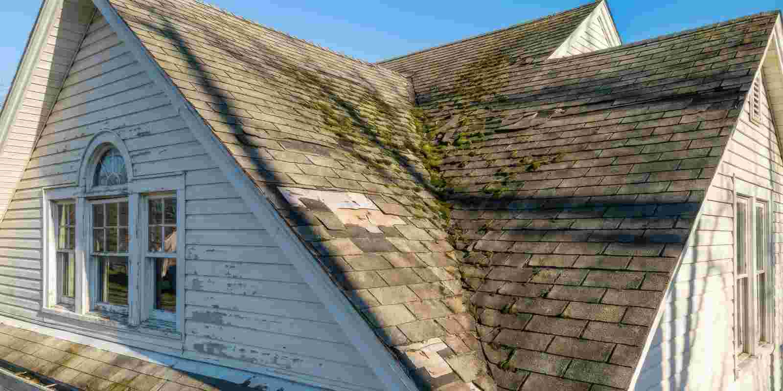 What Roof Age Triggers a Homeowners Insurance Review